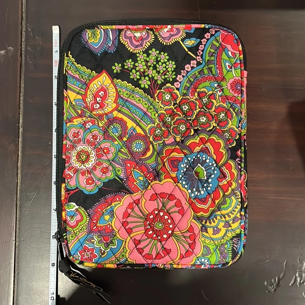Vera Bradley e-reader sleeve / cover - Symphony in Hue Pattern